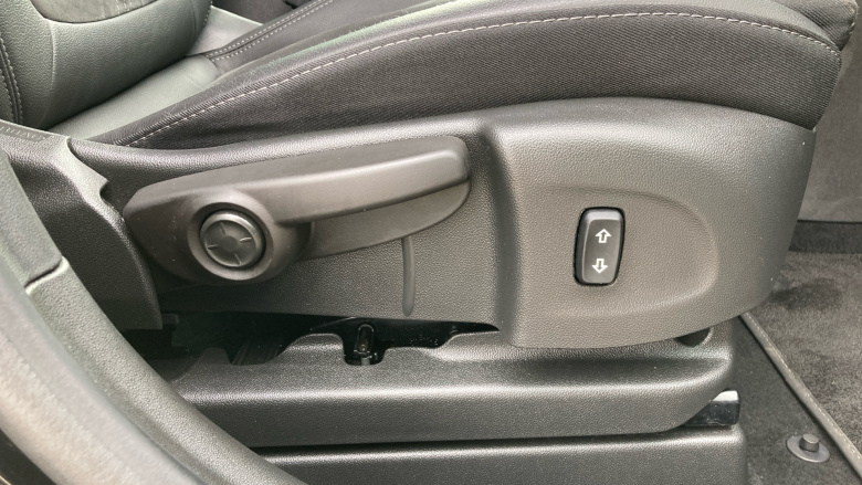 Vauxhall Crossland 1.2 Turbo Ultimate 5dr Petrol Hatchback